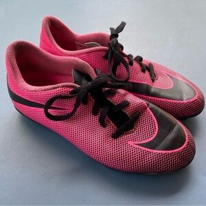 Nike Shoes‎ Girls Size Size 5Y Cleats Pink Black Lace Up